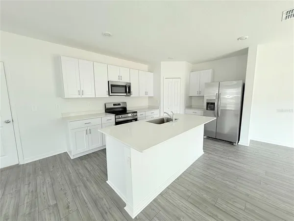 $1,975 | 3809 Northeast 32nd Court, Ocala, FL 34479