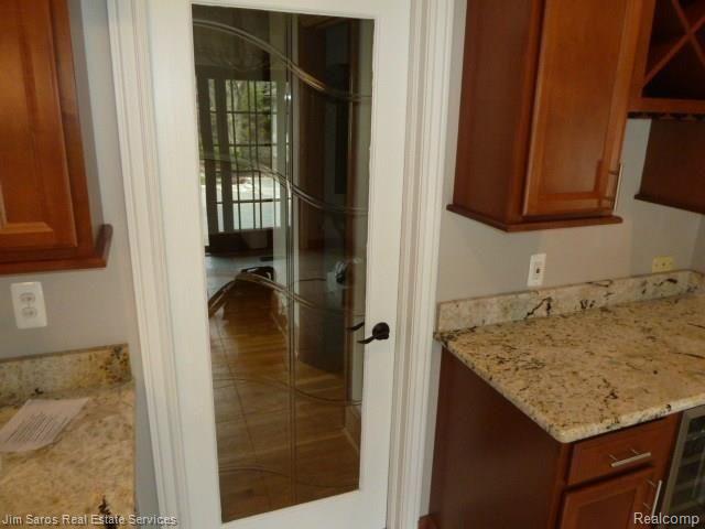 644 Middlesex Road Grosse Pointe, MI 48230 - Photo 13 of 40 P1040621.jpg