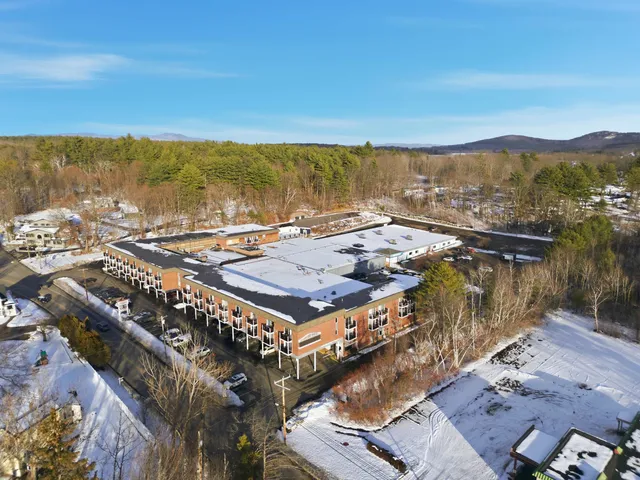 $179,900 | 131 Lake Street, Unit 204, Gilford, NH 03246