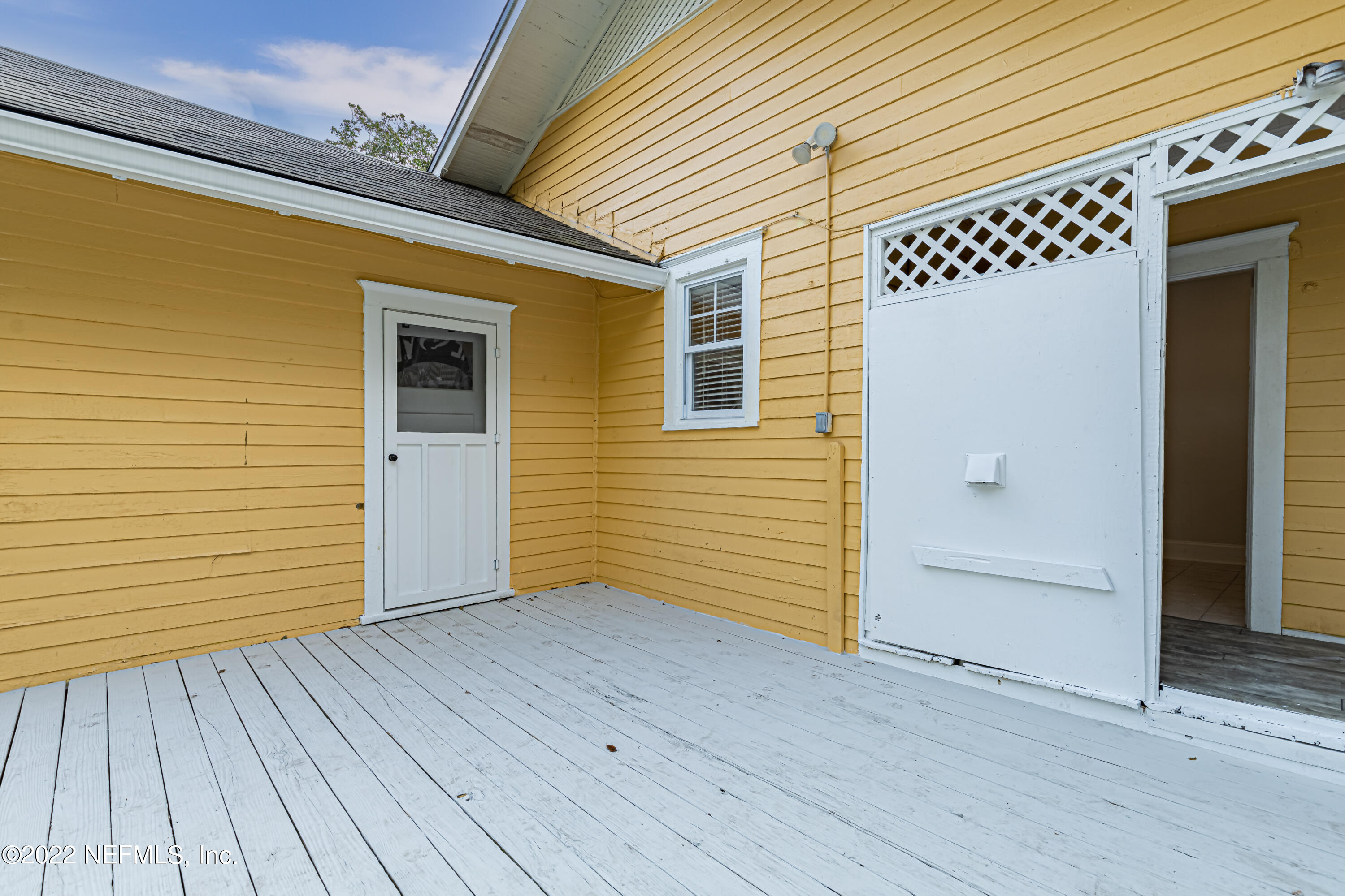 2657 Post Street Jacksonville, FL 32204 - Photo 30 of 35 SHARED BACK PATIO