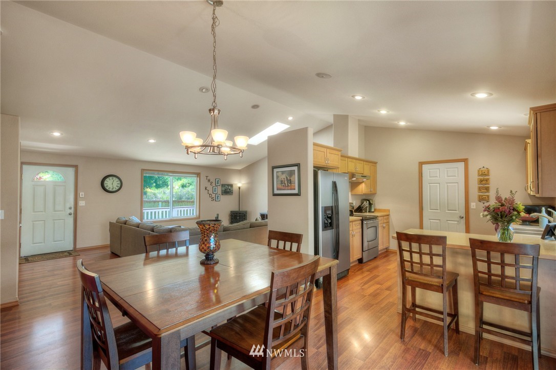 10721 Case Road Southwest Olympia, WA 98512 - Photo 5 of 22 Gallery Image 5