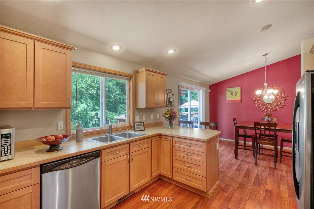 10721 Case Road Southwest Olympia, WA 98512 - Photo 7 of 22 Gallery Image 7