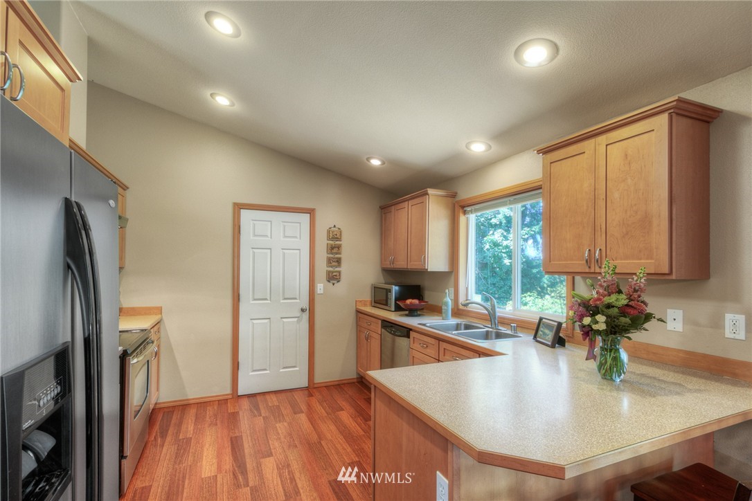 10721 Case Road Southwest Olympia, WA 98512 - Photo 9 of 22 Gallery Image 9
