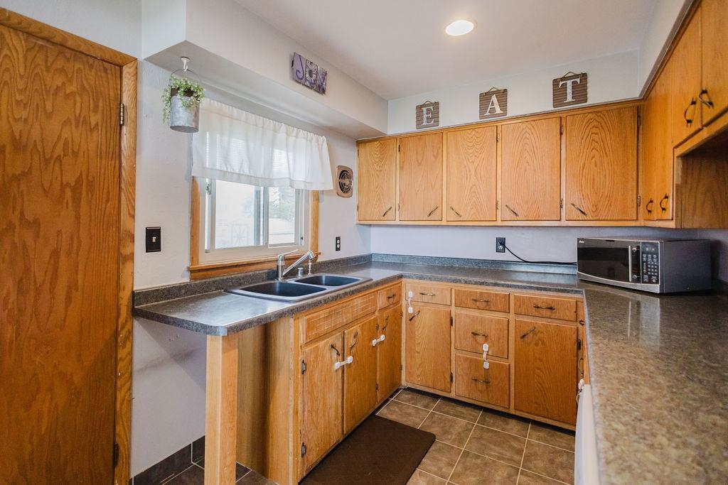 311 North Westmor Street Spring Green, WI 53588 - Photo 22 of 40