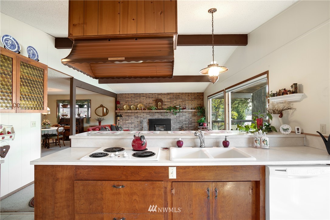 2213 Carpenter Road Southeast Lacey, WA 98503 - Photo 9 of 25 Gallery Image 9