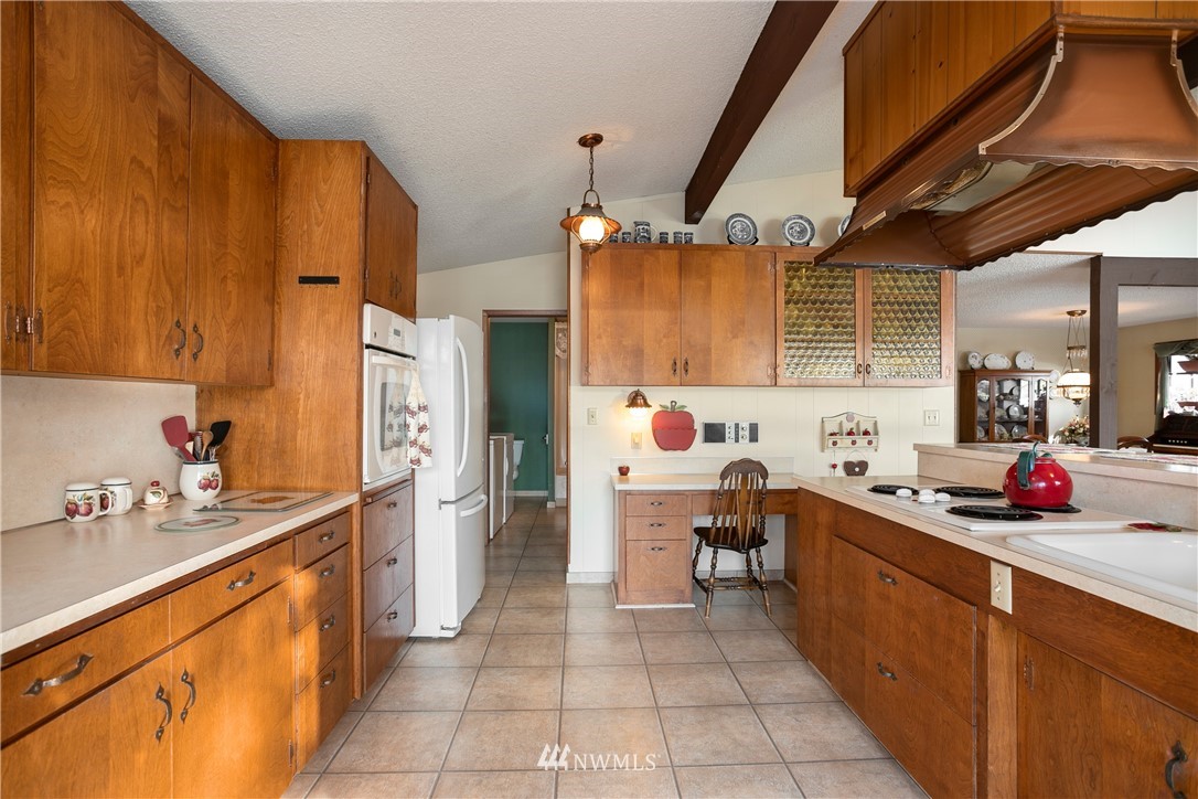 2213 Carpenter Road Southeast Lacey, WA 98503 - Photo 10 of 25 Gallery Image 10