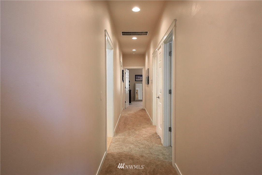 3937 Ruston Way Bellingham, WA 98226 - Photo 13 of 25 Gallery Image 13