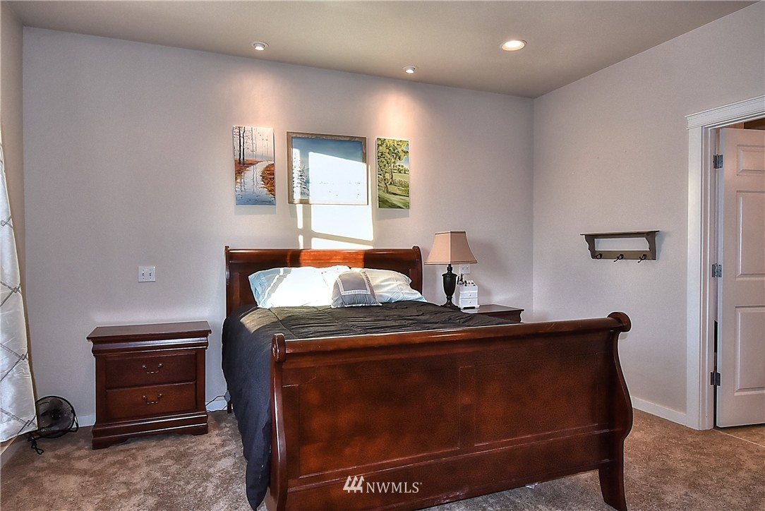 3937 Ruston Way Bellingham, WA 98226 - Photo 17 of 25 Gallery Image 17