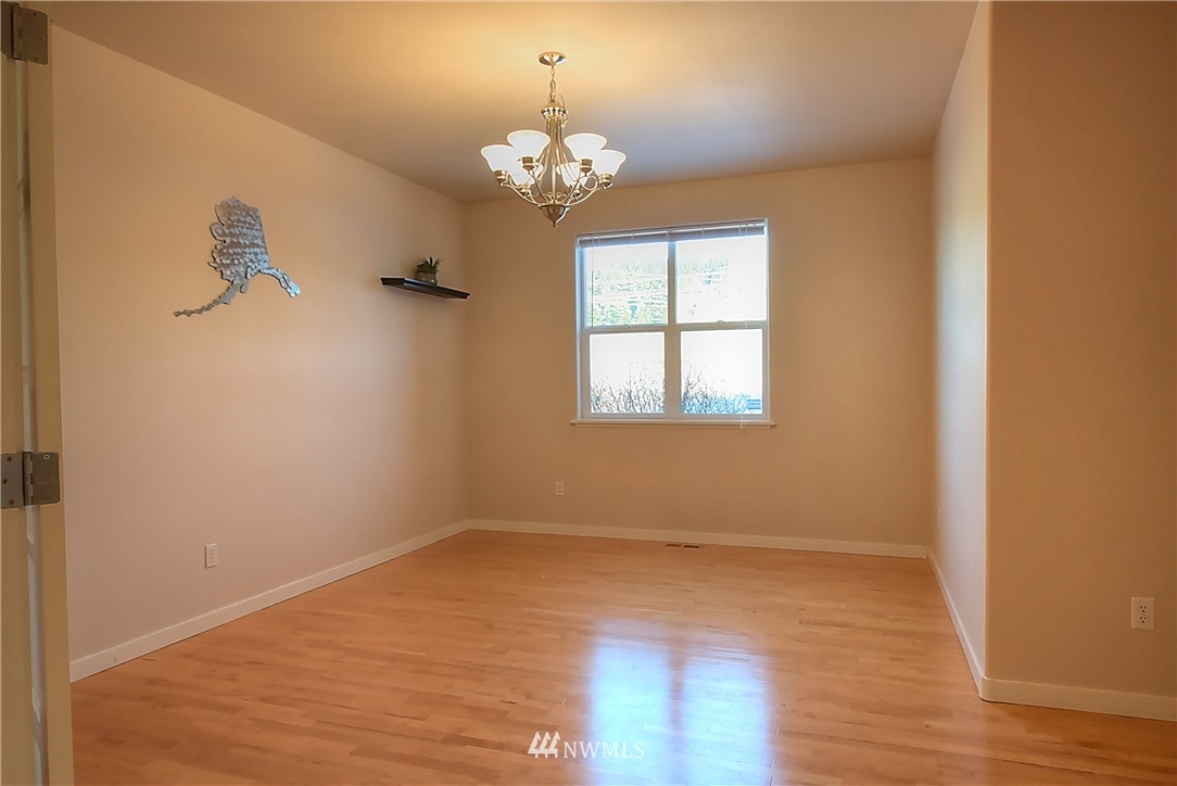 3937 Ruston Way Bellingham, WA 98226 - Photo 5 of 25 Gallery Image 5