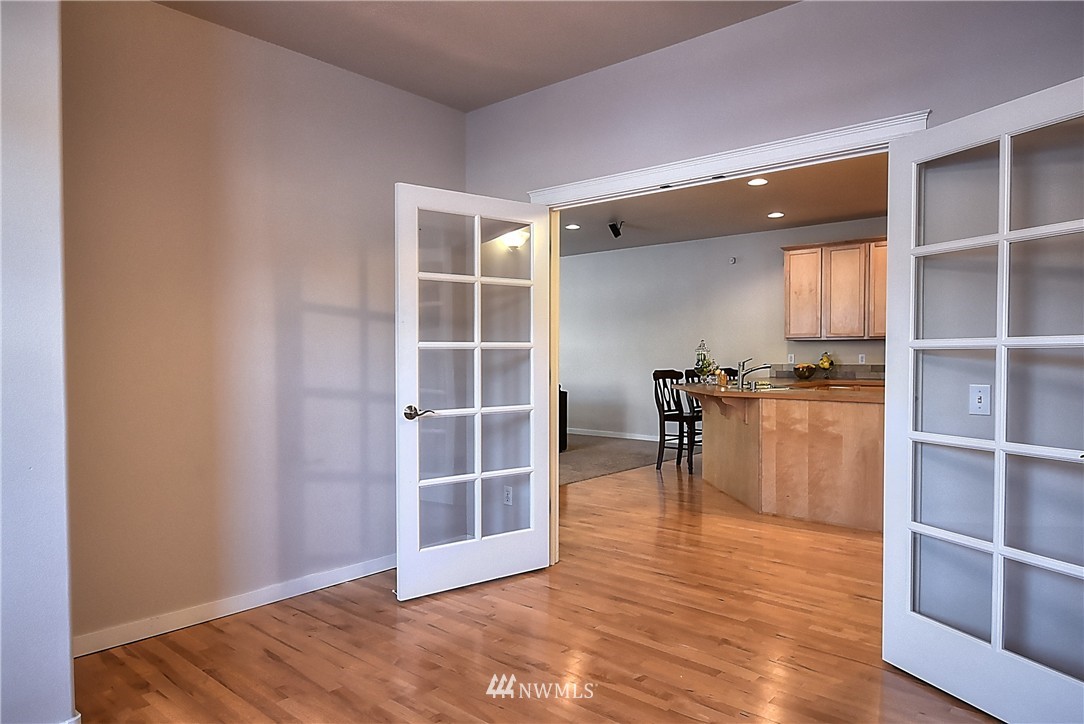 3937 Ruston Way Bellingham, WA 98226 - Photo 6 of 25 Gallery Image 6
