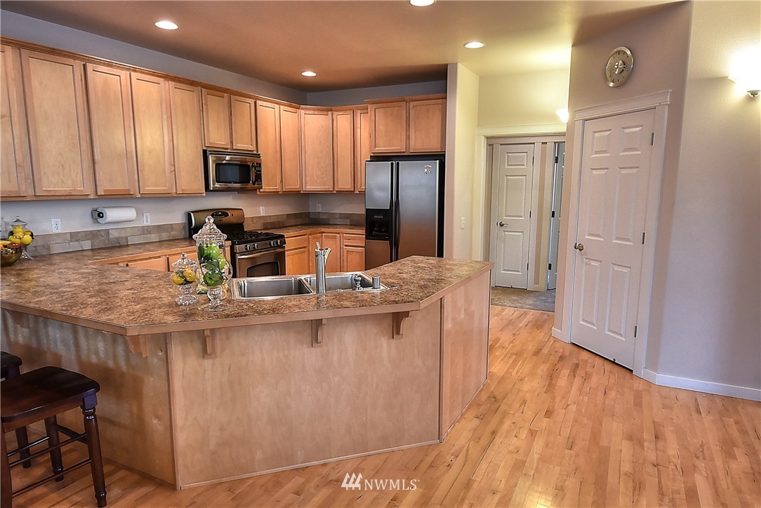 3937 Ruston Way Bellingham, WA 98226 - Photo 9 of 25 Gallery Image 9