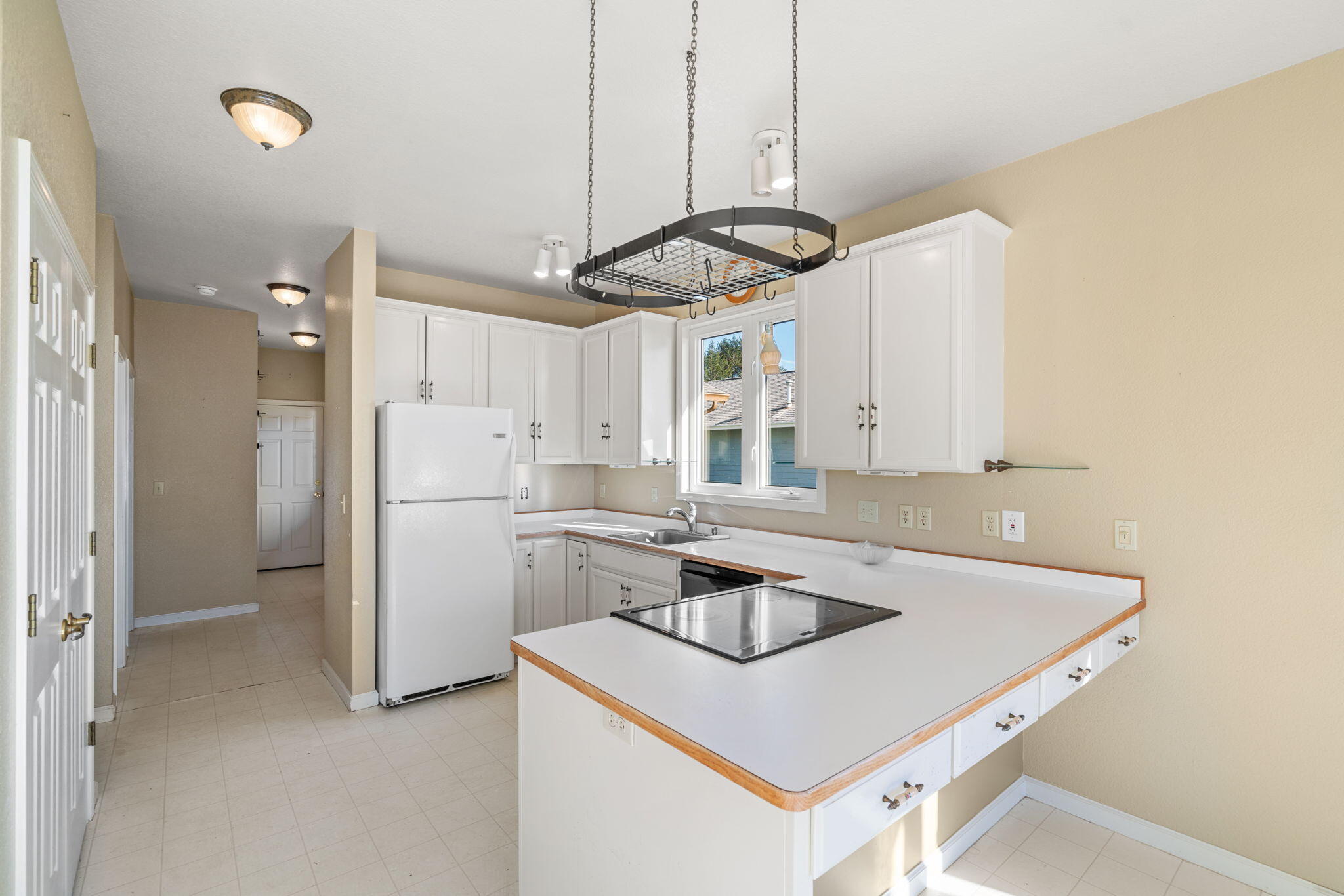 124 Sea View Road Whitethorn, CA 95589 - Photo 11 of 31 11-web-or-mls-DB100059