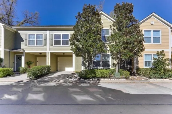 $2,395 | 730 Redwing Pl Drive, Houston, TX 77009