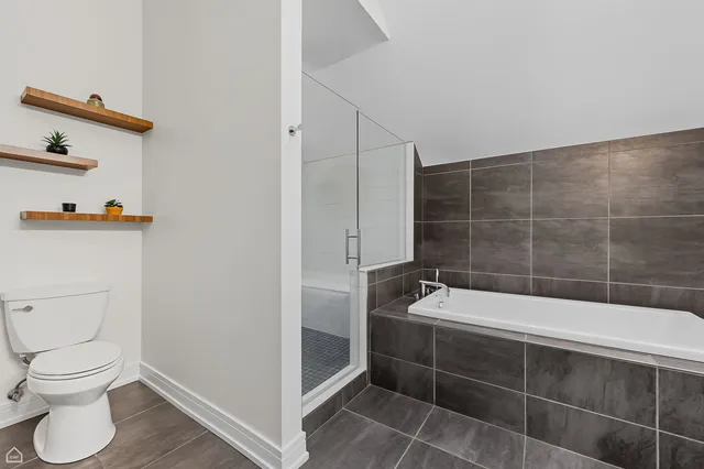 $1,100,000 | 2035 West Erie Street, Chicago, IL 60612