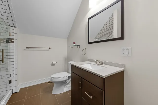 $1,100,000 | 2035 West Erie Street, Chicago, IL 60612