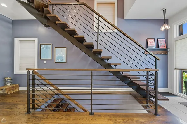 $1,100,000 | 2035 West Erie Street, Chicago, IL 60612