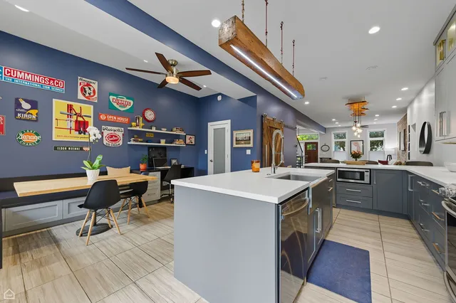 $1,100,000 | 2035 West Erie Street, Chicago, IL 60612