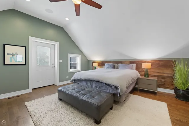 $1,100,000 | 2035 West Erie Street, Chicago, IL 60612