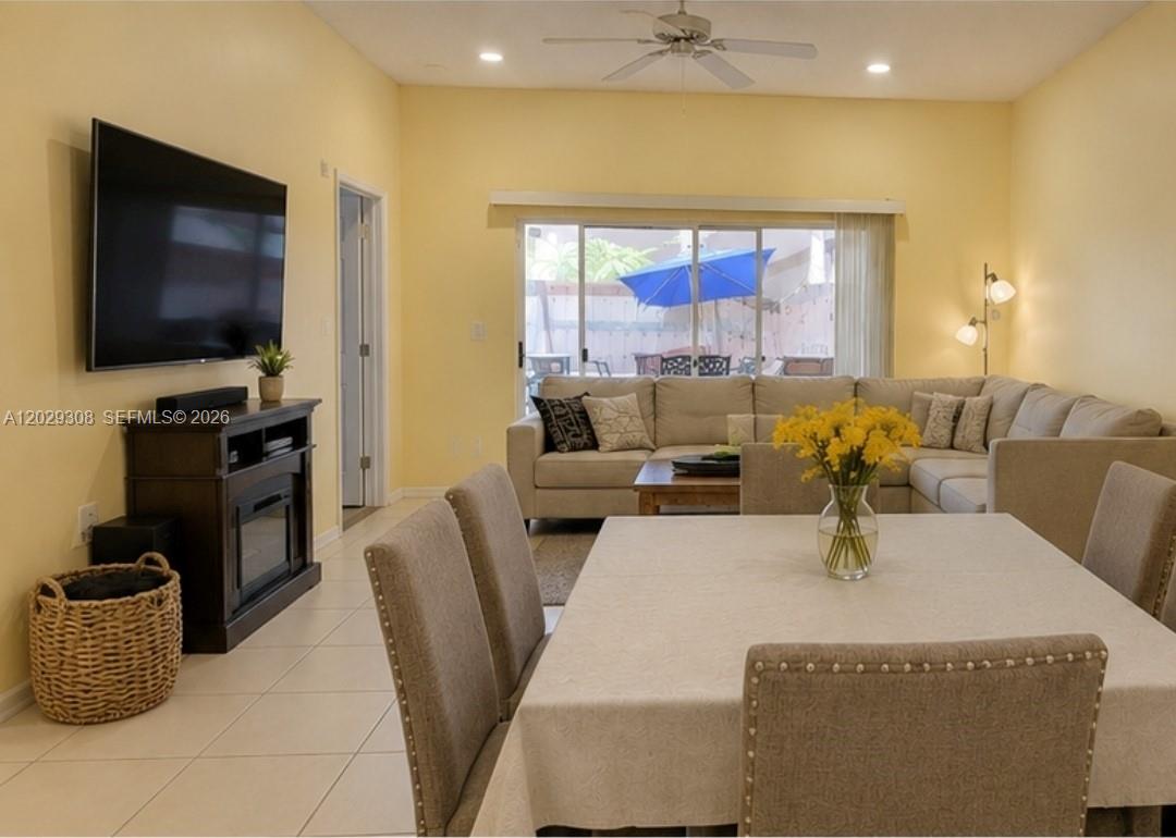 16143 Emerald Cove Road Weston, FL 33331 - Photo 3 of 7