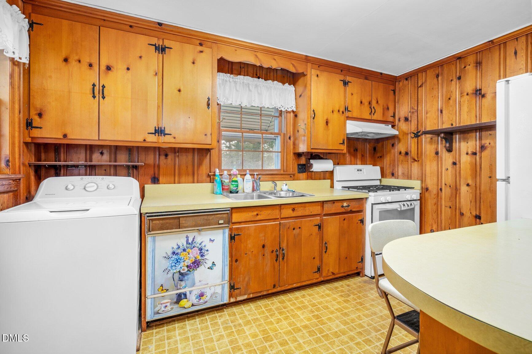 5333 Weaver Road Elm City, NC 27822 - Photo 9 of 23 011-5333WeaverRoad-ElmCity-NC-27822-SMAL