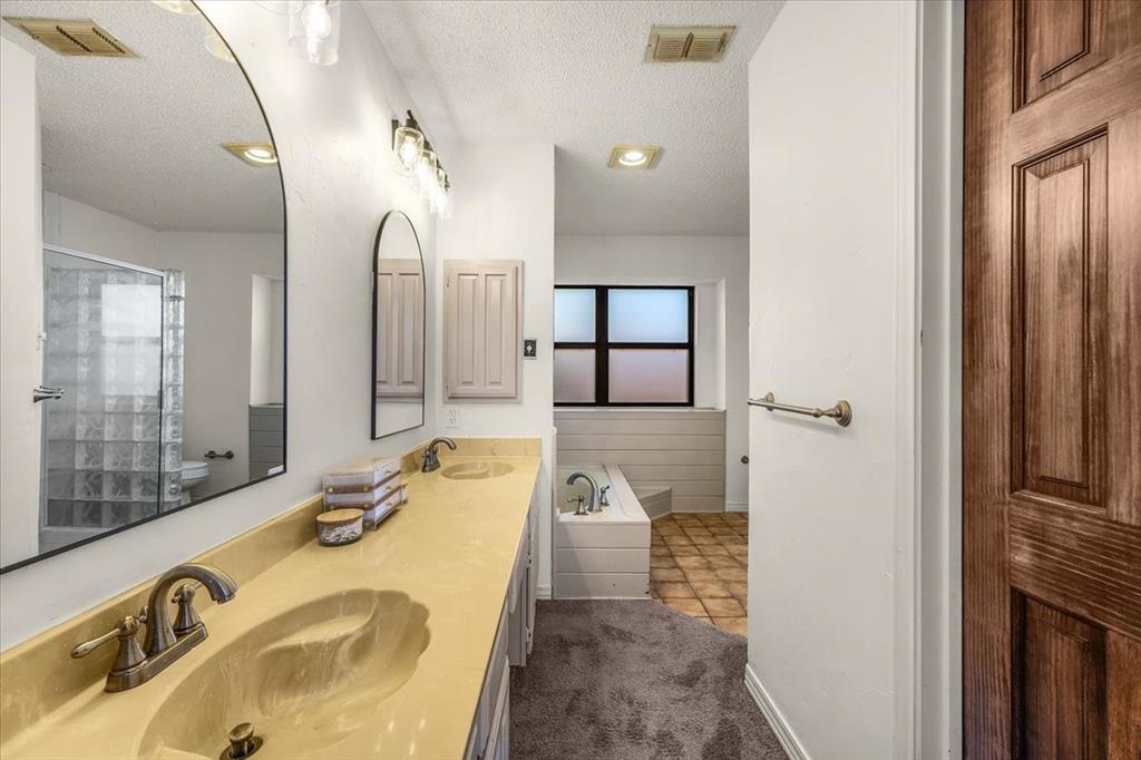 107 Springridge Lane Euless, TX 76039 - Photo 25 of 40