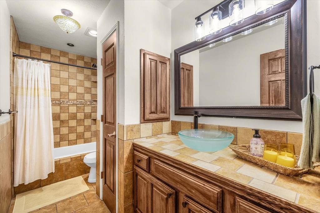 107 Springridge Lane Euless, TX 76039 - Photo 30 of 40