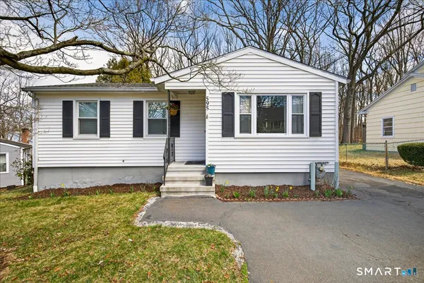 $345,000 | 595 Laurel Street, East Haven, CT 06512