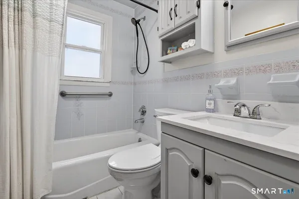 $345,000 | 595 Laurel Street, East Haven, CT 06512