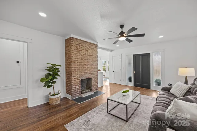 $425,000 | 706 Rhodes Park Drive, Hendersonville, NC 28791