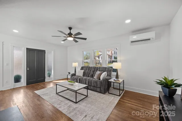 $425,000 | 706 Rhodes Park Drive, Hendersonville, NC 28791