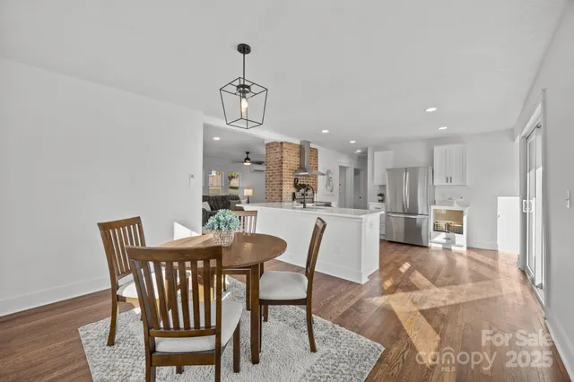 $425,000 | 706 Rhodes Park Drive, Hendersonville, NC 28791