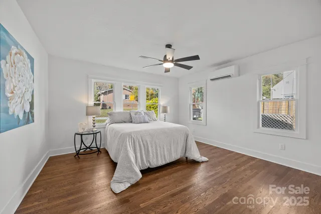 $425,000 | 706 Rhodes Park Drive, Hendersonville, NC 28791