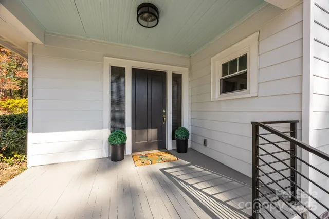 $425,000 | 706 Rhodes Park Drive, Hendersonville, NC 28791