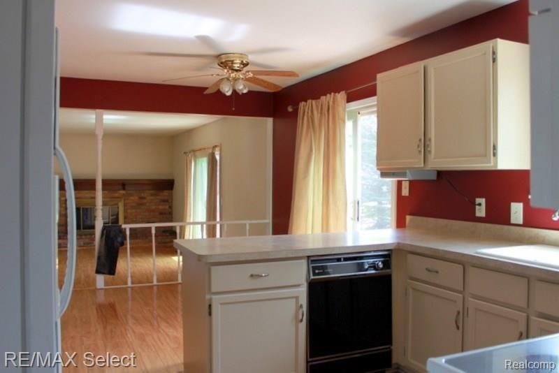 1169 Stonehenge Road Flint, MI 48532 - Photo 5 of 29