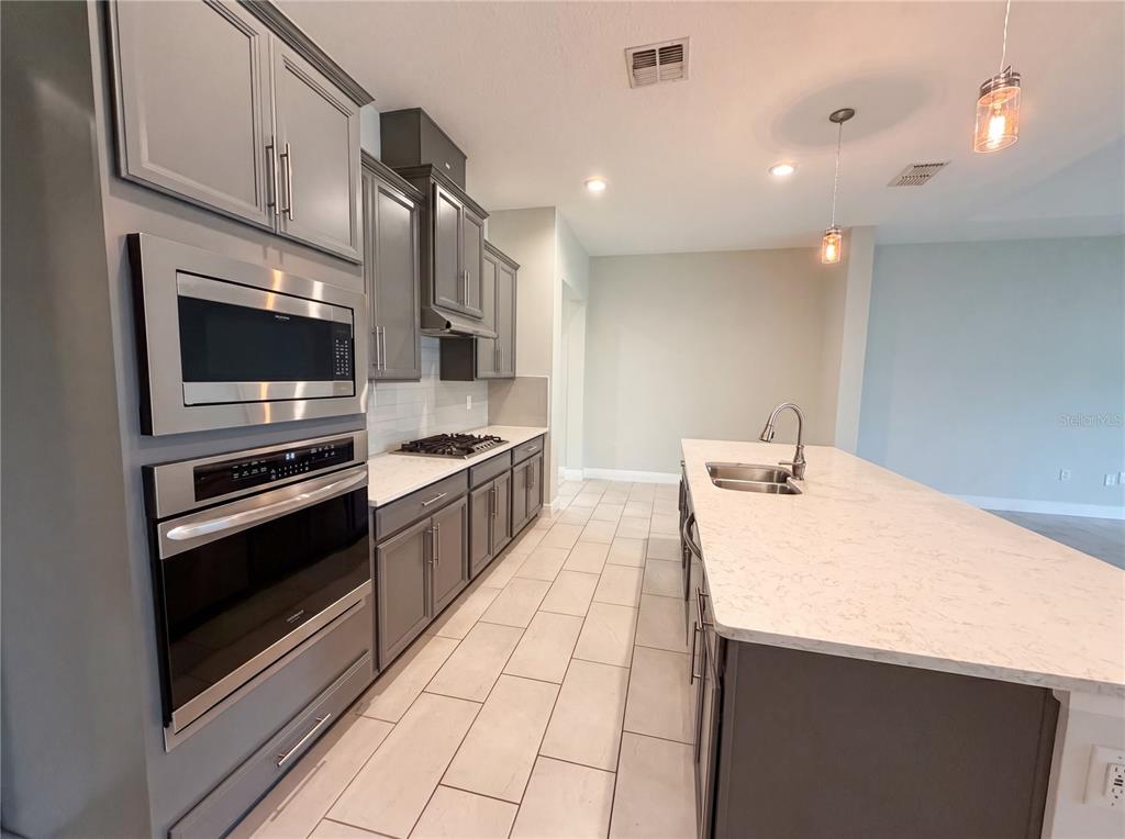 432 Nowell Loop DeLand, FL 32724 - Photo 2 of 27