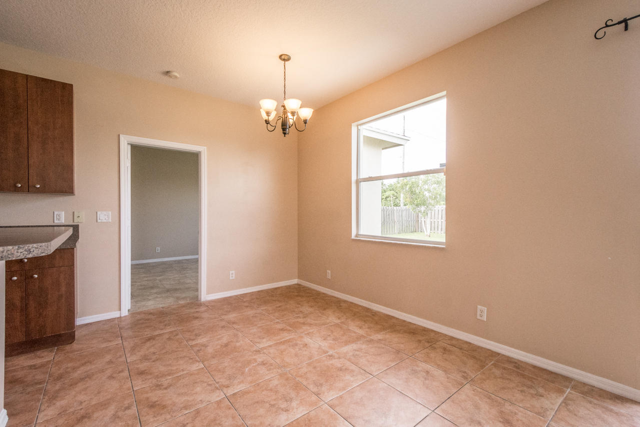 4202 Southwest Whitebread Road Port St. Lucie, FL 34953 - Photo 12 of 20 DSC_2748