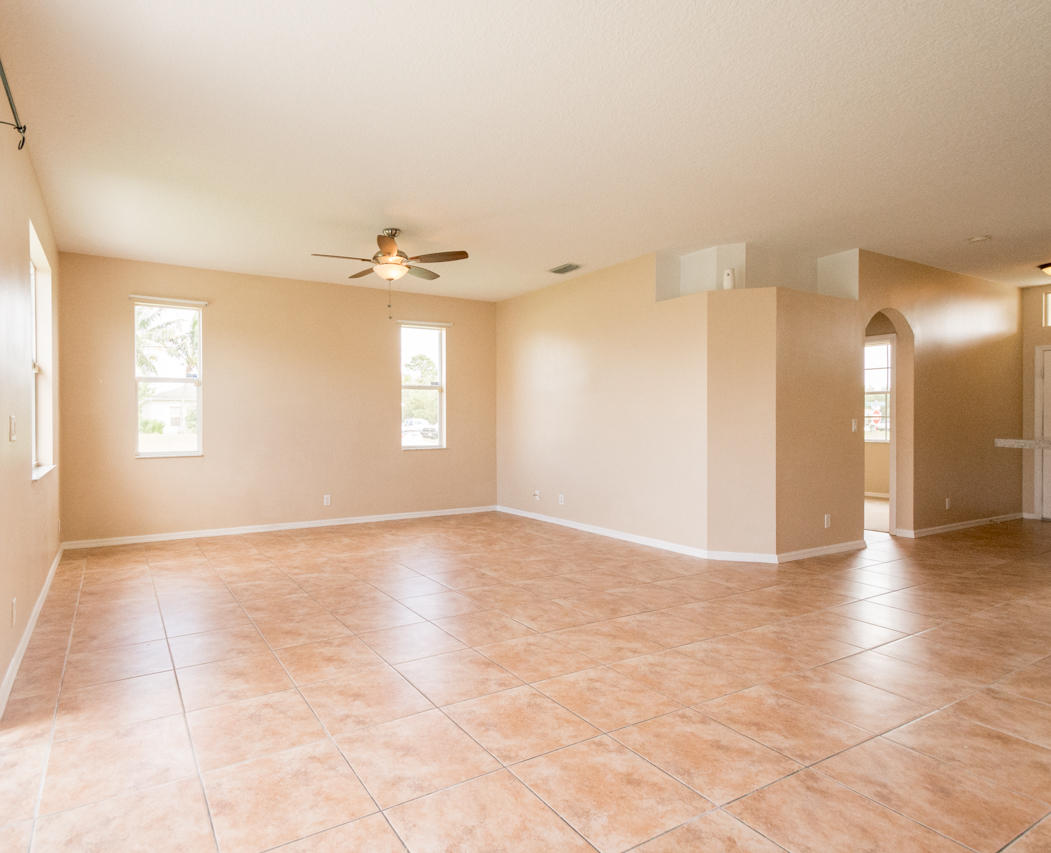 4202 Southwest Whitebread Road Port St. Lucie, FL 34953 - Photo 6 of 20 DSC_2714