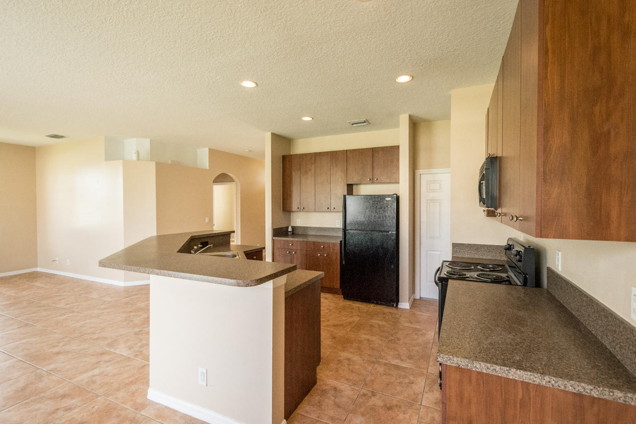 4202 Southwest Whitebread Road Port St. Lucie, FL 34953 - Photo 9 of 20 DSC_2803