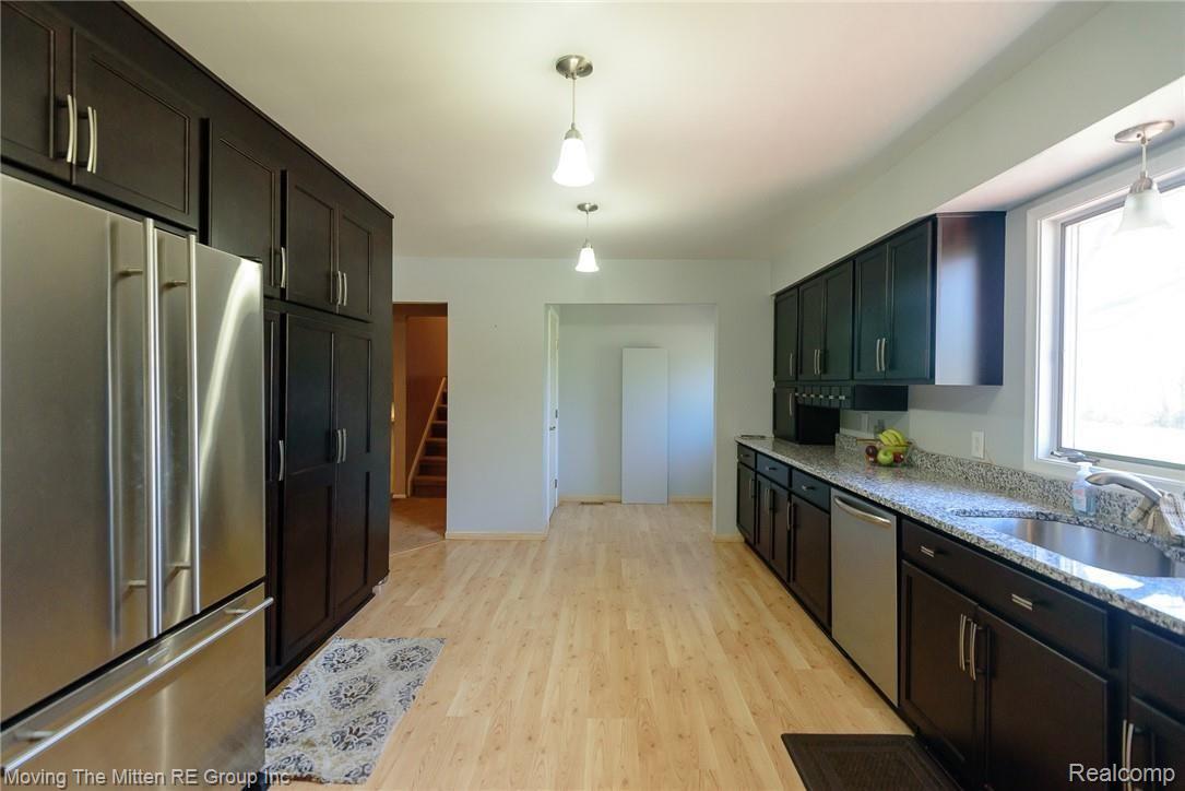 45850 Hull Road Belleville, MI 48111 - Photo 5 of 59 MTM_45850_hull-24.jpg