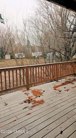 a sign that is on the wall