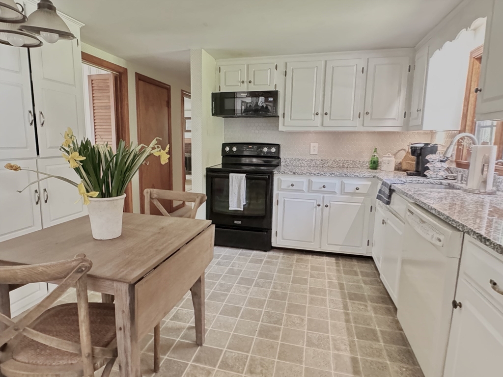 14 McClelland Road Halifax, MA 02338 - Photo 18 of 40 Gallery Image 18
