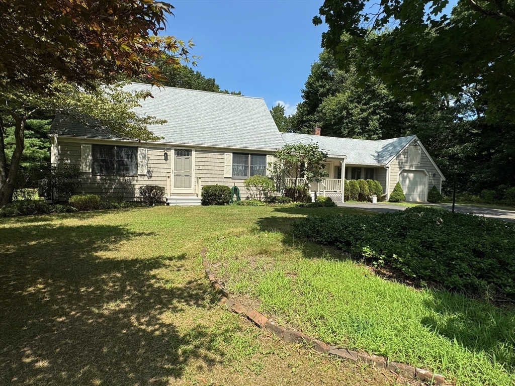 14 McClelland Road Halifax, MA 02338 - Photo 6 of 40 Gallery Image 6