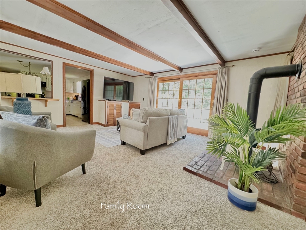 14 McClelland Road Halifax, MA 02338 - Photo 8 of 40 Gallery Image 8