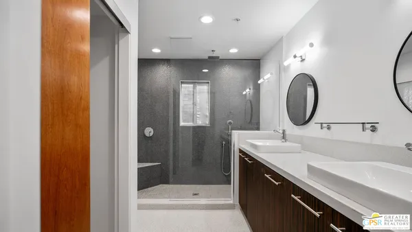 $455,000 | 588 East San Lorenzo Road, Unit 204, Palm Springs, CA 92264
