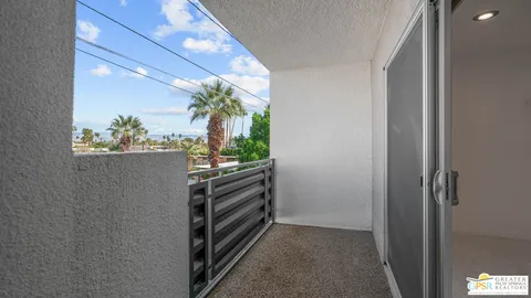 $424,900 | 588 East San Lorenzo Road, Unit 204, Palm Springs, CA 92264