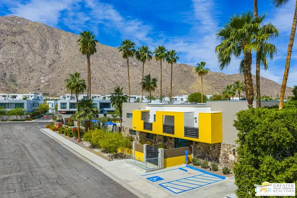 $455,000 | 588 East San Lorenzo Road, Unit 204, Palm Springs, CA 92264