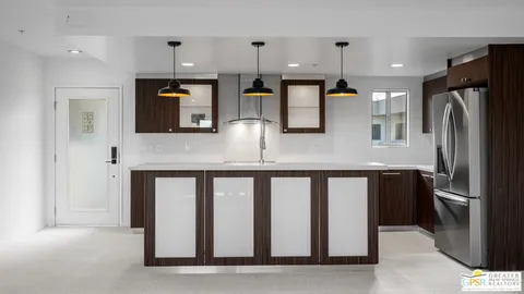 $424,900 | 588 East San Lorenzo Road, Unit 204, Palm Springs, CA 92264