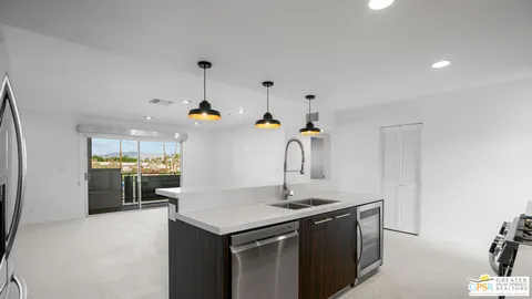 $424,900 | 588 East San Lorenzo Road, Unit 204, Palm Springs, CA 92264
