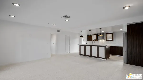 $455,000 | 588 East San Lorenzo Road, Unit 204, Palm Springs, CA 92264