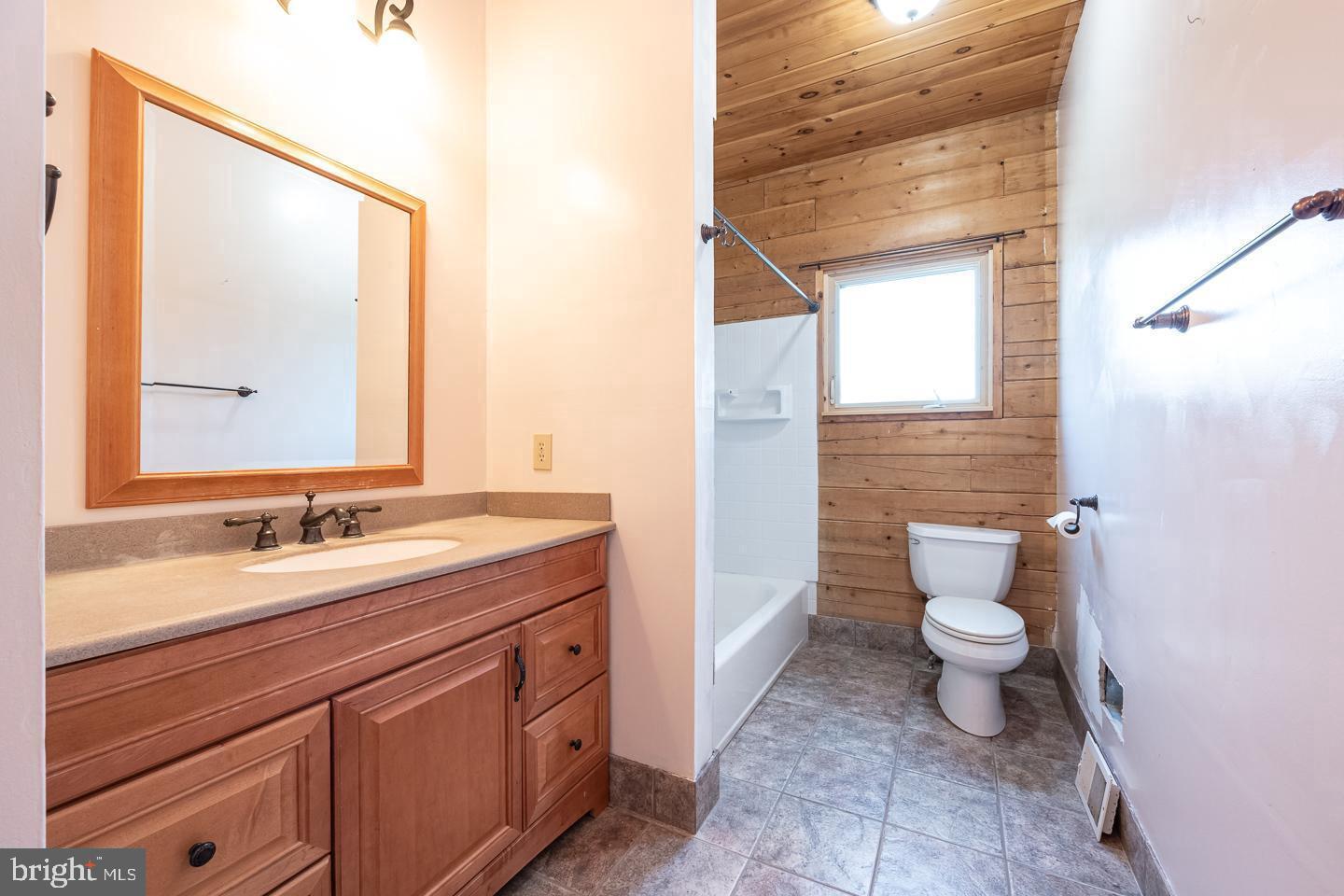 107 Baker Road West Brandywine, PA 19320 - Photo 7 of 17 First floor bath